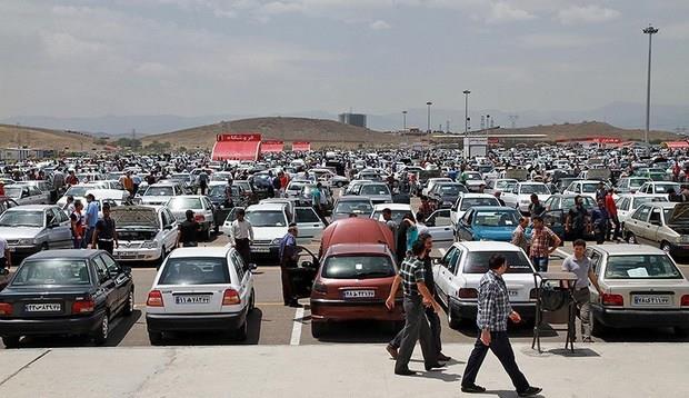 چگونه قیمت خودرو در ایران دو برابر می‌شود؟!